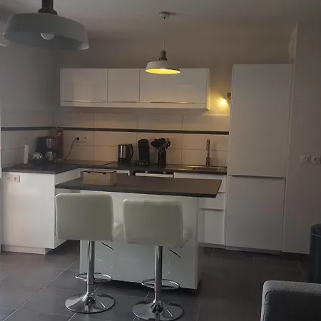 Apartman Terra Cais, Spacious 64m2, 2 Bedroom With Pool Fréjus
